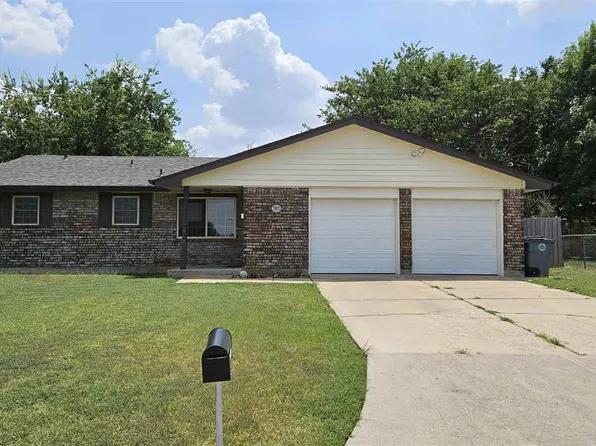 3805 SE Elmhurst Ln, Lawton, OK 73501