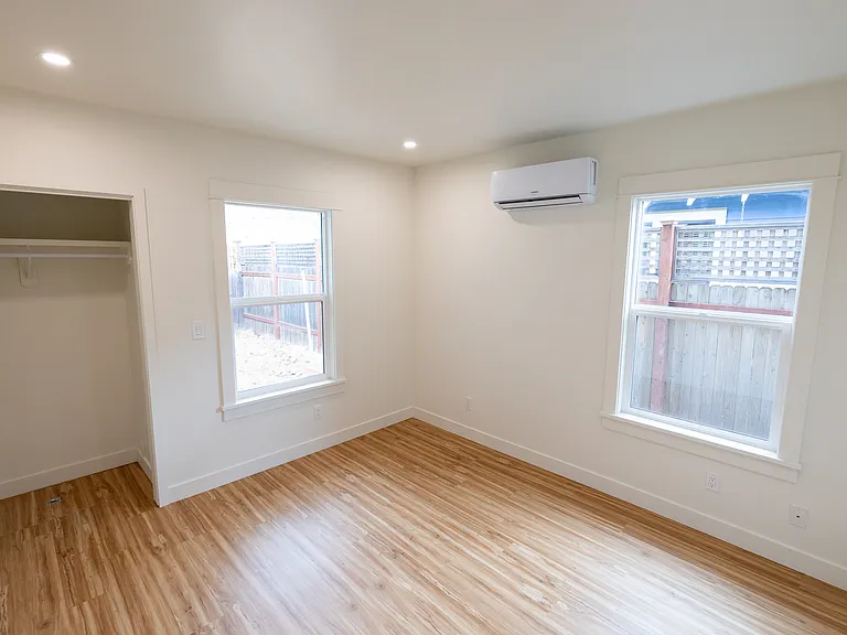 3712 Richmond St — Photo 10
