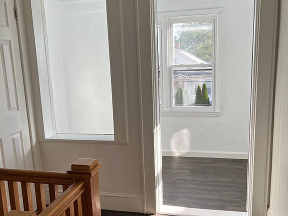 3rd image of 28 Gladiola St