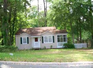 906 Magnolia Dr, Quincy, FL 32351