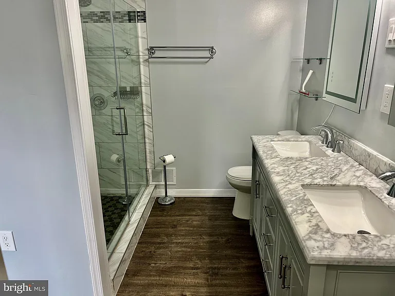 15413 Beachwater Ct — Photo 17