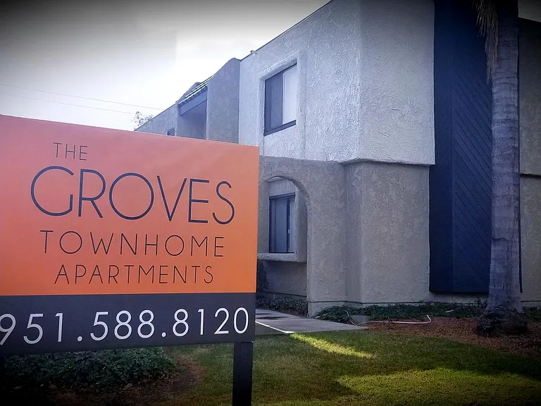 7560 Magnolia Ave — Photo 17