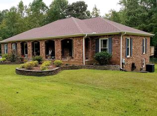 1067 Hillcrest Rd NW, Arab, AL 35016