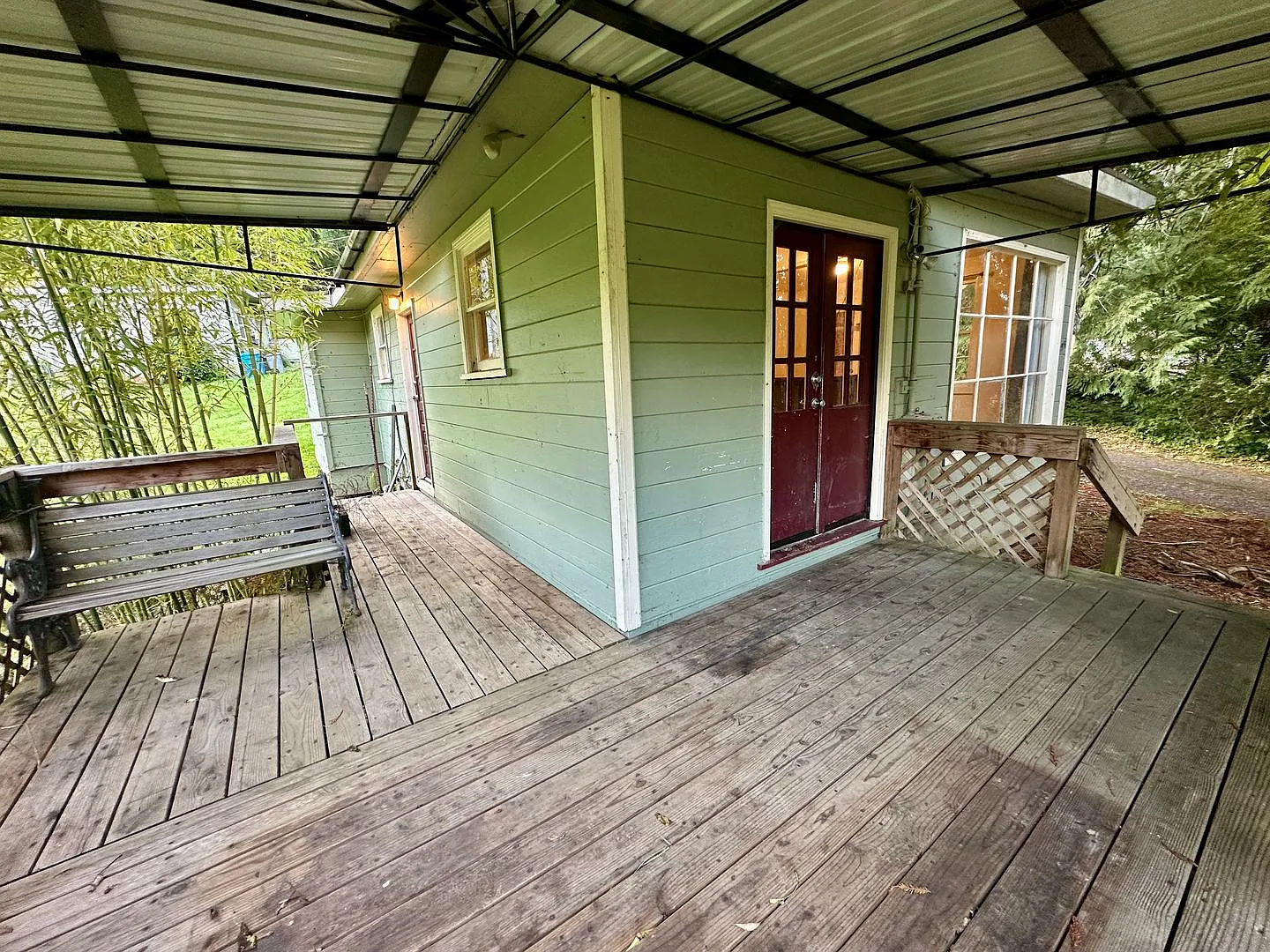 2 Bedroom Stand-Alone Home in Freshwater - Peaceful Setting — Photo 2