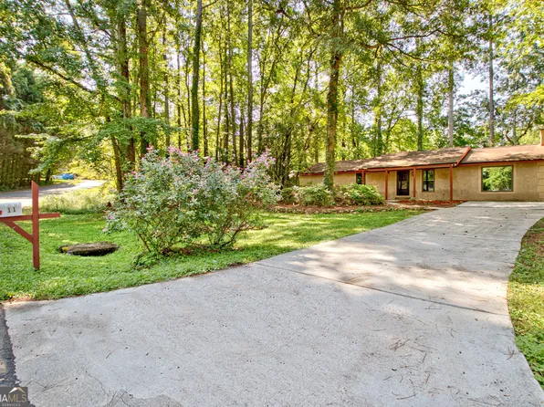 11 Logwood Ln, Newnan, GA 30265