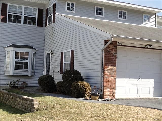 1st image of 404 Heritage Ln