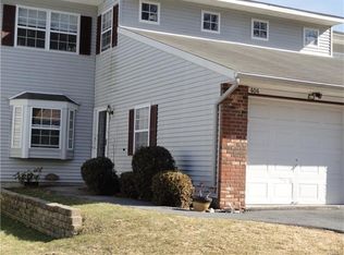 404 Heritage Ln, Monroe, NY 10950