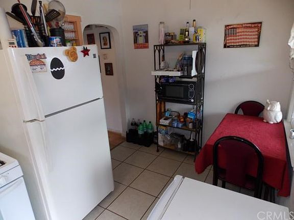 3rd image of 1807 N Sierra Way