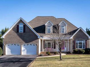 16 Alba Cir, Waynesboro, VA 22980