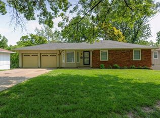9404 E 82nd St, Raytown, MO 64138