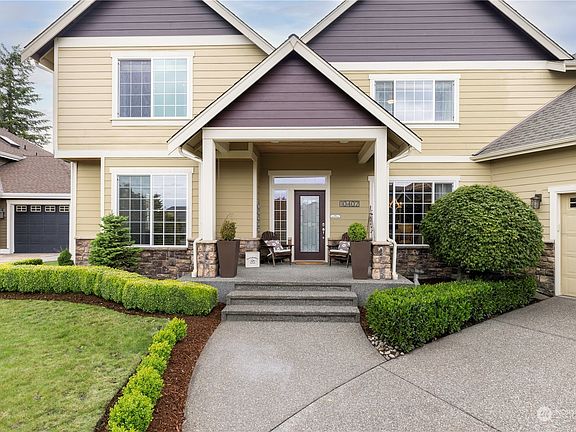 3rd image of 10402 176th Avenue E