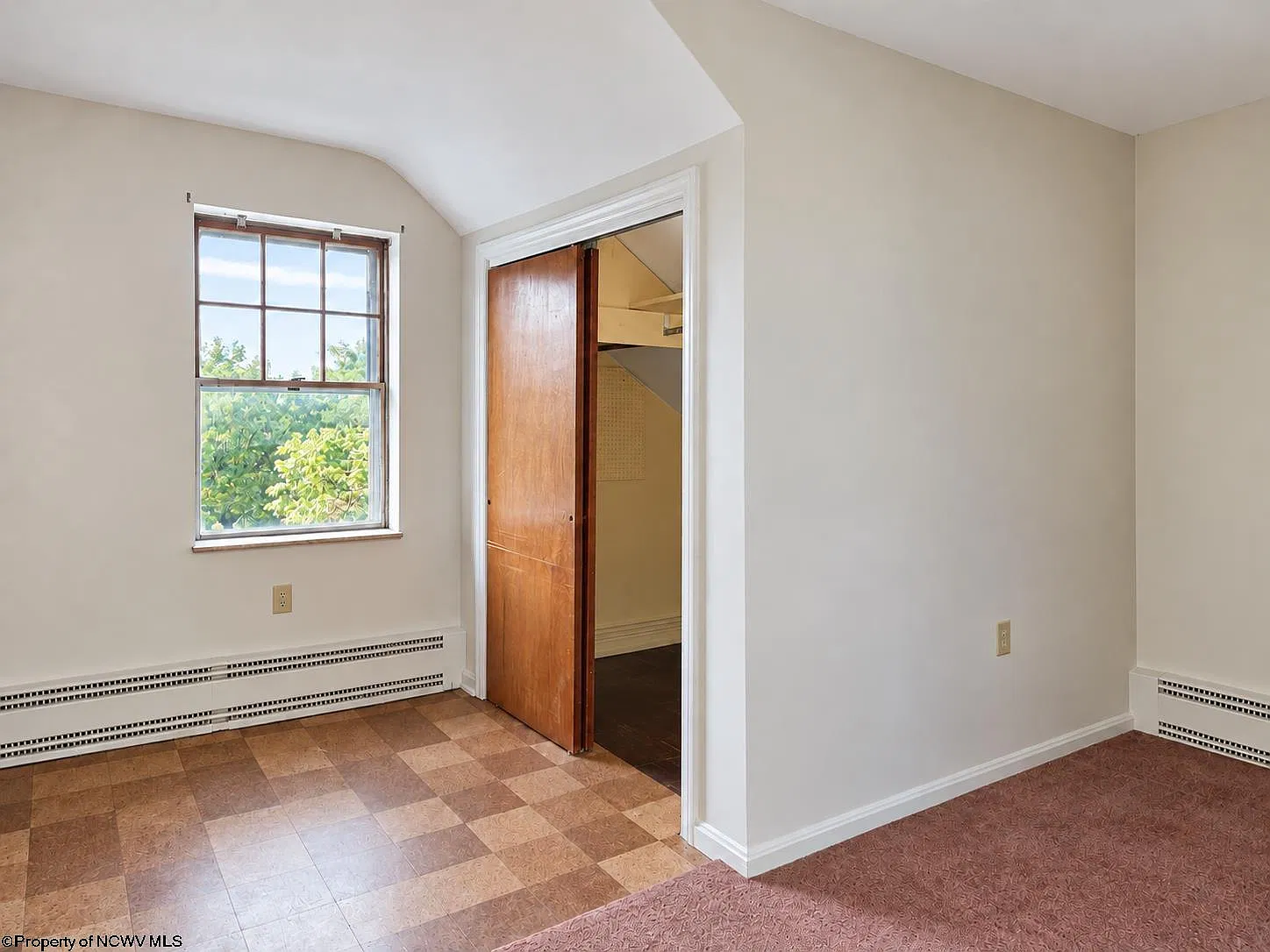 2 bed, 1.0 bath, $1,000 — Photo 2