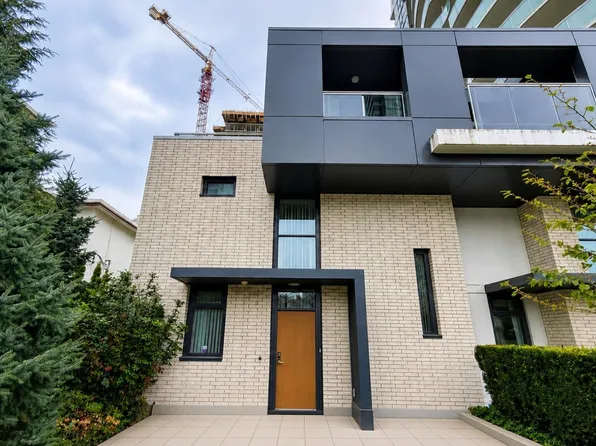 6638 Dunblane Ave #1, Burnaby, BC V5H 0G8
