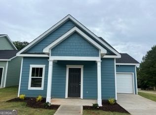 204 Lenox Cir, Lagrange, GA 30241