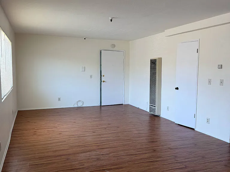 12032 Manor Dr #1 — Photo 14