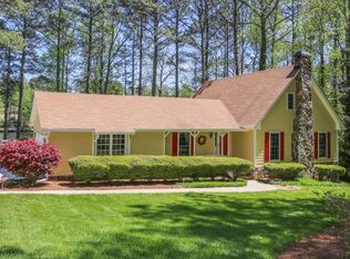 10285 Shallowford Rd, Roswell, GA 30075