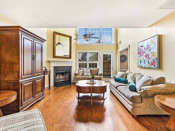 5th image of 420 Heath Pl