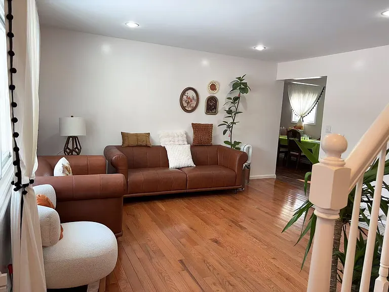 3700 Alcona St — Photo 19