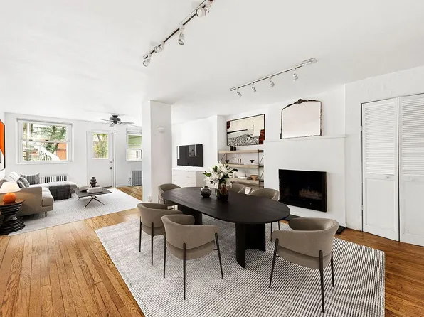 209 E 48th St, New York, NY 10017