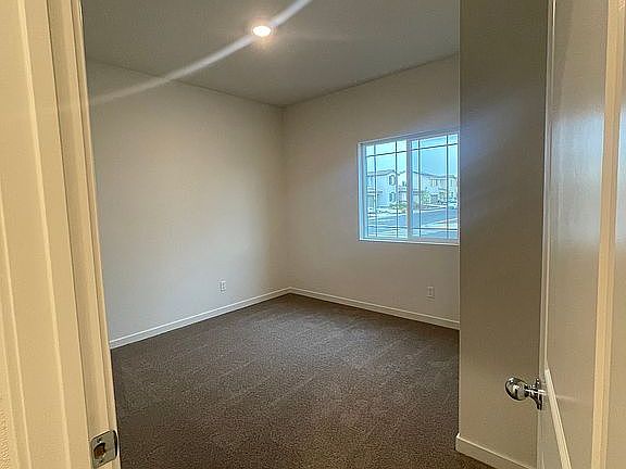 4th image of 800 Chalice Creek Dr