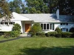 1302 Rowe Rd, Niskayuna, NY 12309