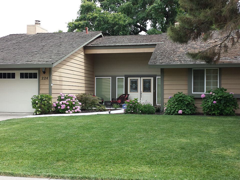 224 Delta Oaks Way Front
