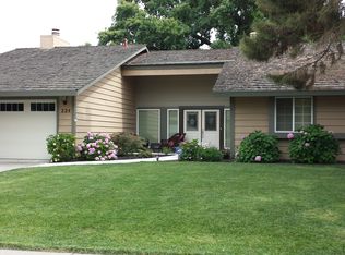 224 Delta Oaks Way, Sacramento, CA
