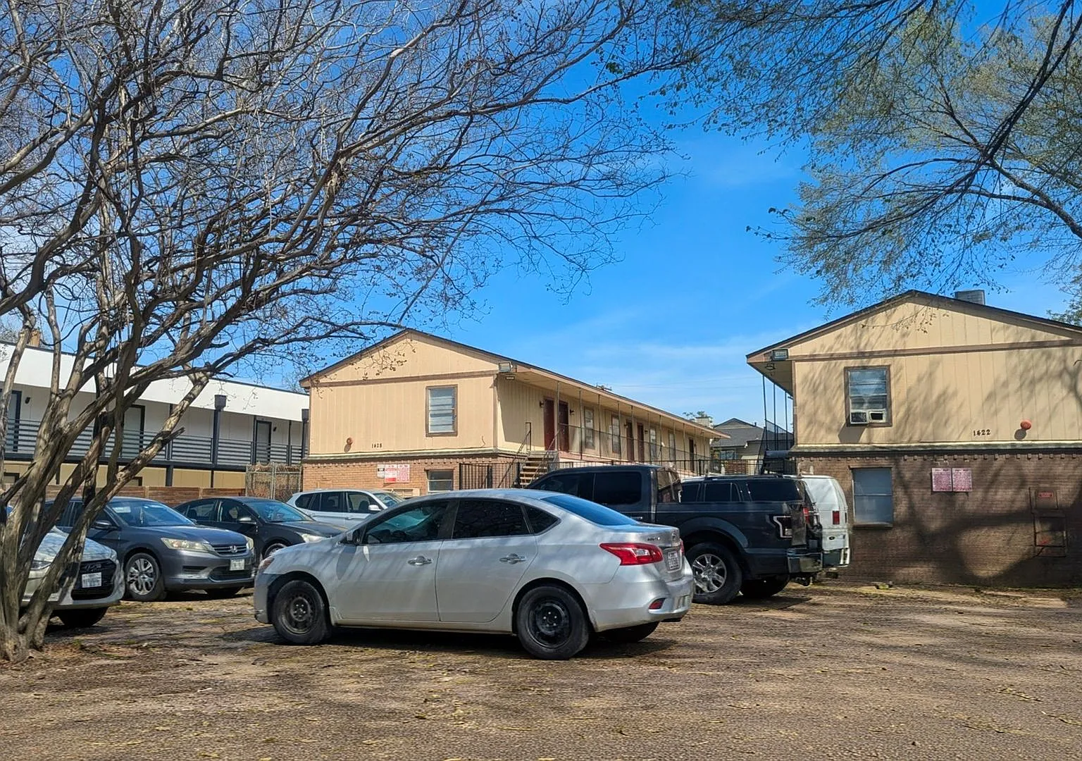 Bennett Park Apartments — Photo 2