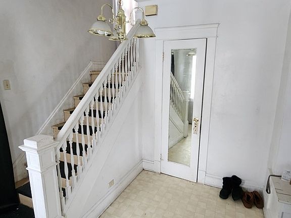 2nd image of 9508 Dickens Ave