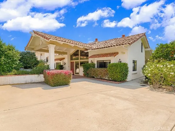 2323 Wilt Rd, Fallbrook, CA 92028