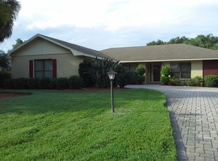 561 Somerset Dr, Auburndale, FL 33823