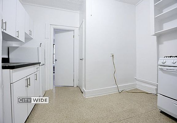 4th image of 212 E 89th St APT 4E