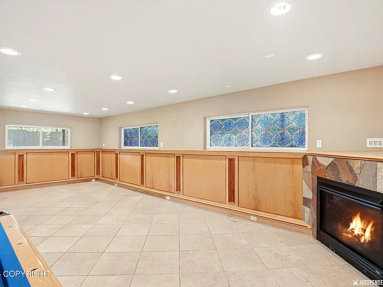 2100 Churchill Dr — Photo 55
