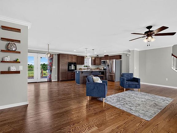 3rd image of 324 Battlefield Rd