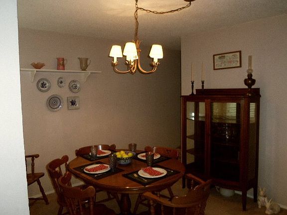 3rd image of 418 Garland Dr APT 143