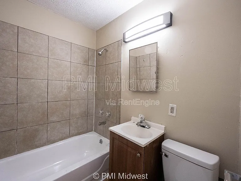 3413 N Capitol Ave — Photo 16