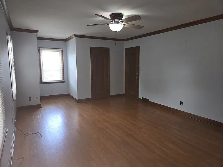 2615 Davenport Ave — Photo 7