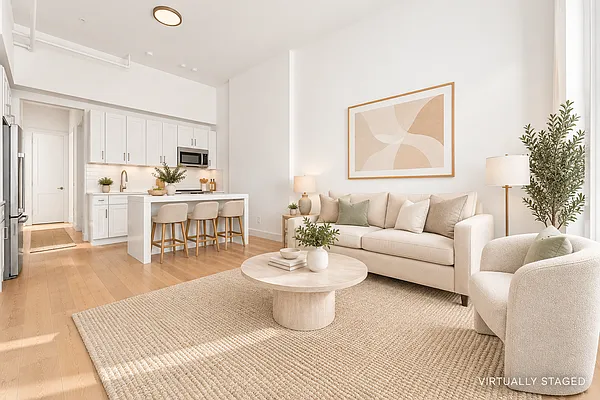 Living room, photo 1
