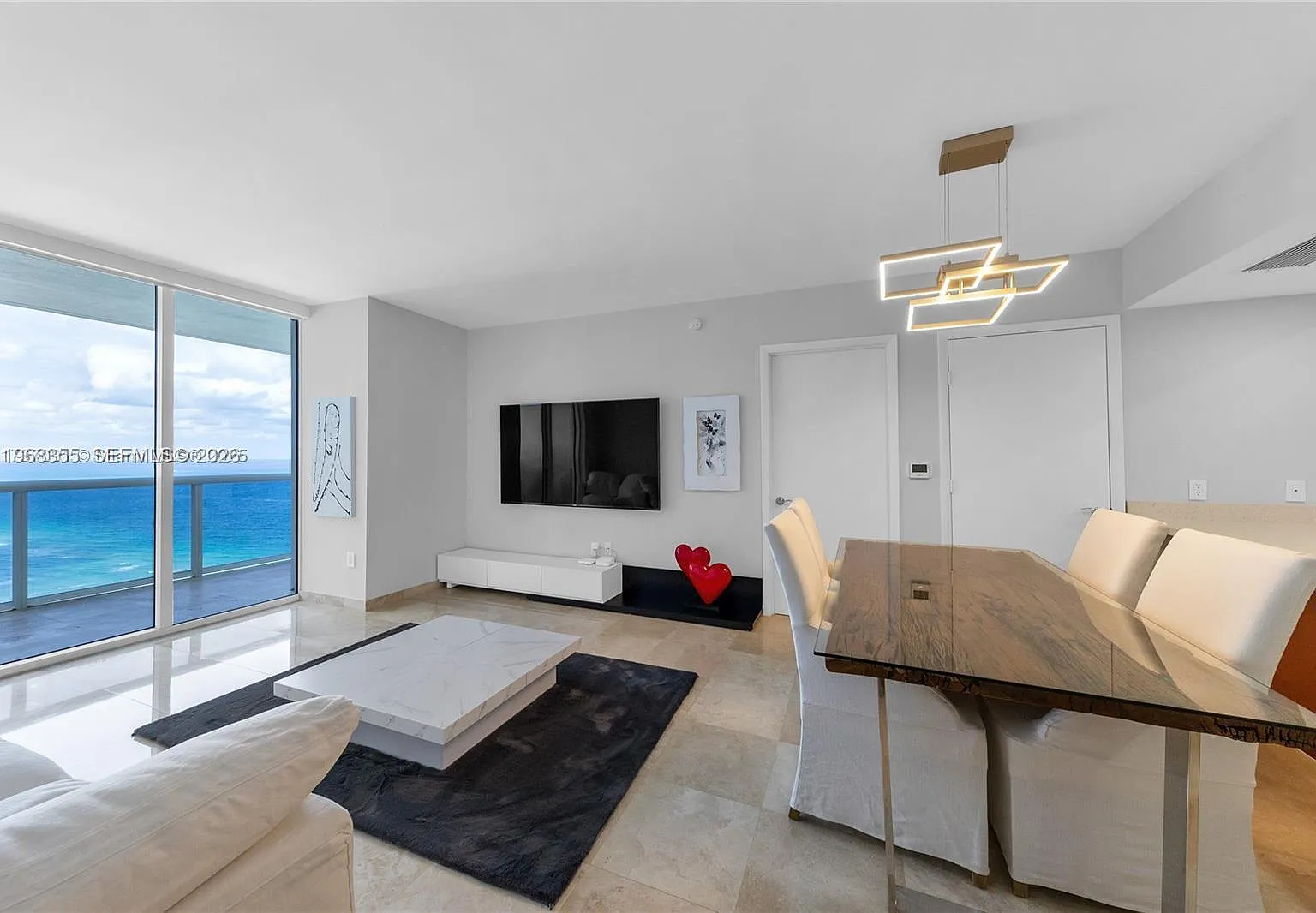 Beach Club Two Condo — Photo 4