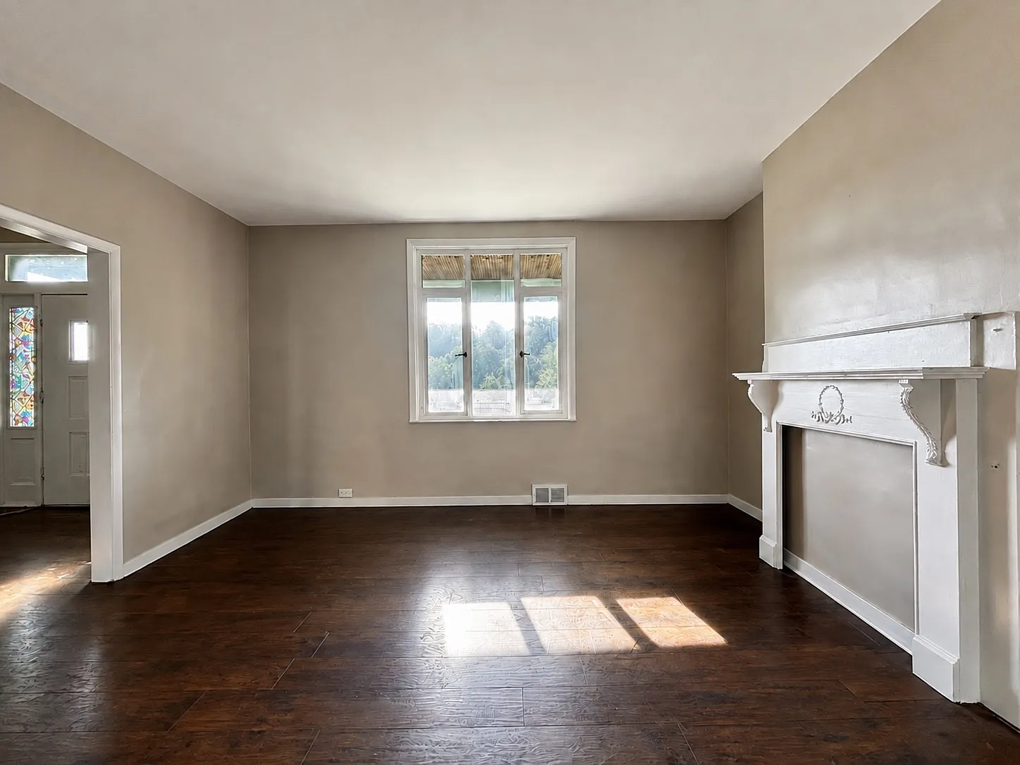 4 bed, 1400 sqft, $2,000 — Photo 4