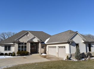 S94W23740 Kunzendorf Ct, Big Bend, WI 53103