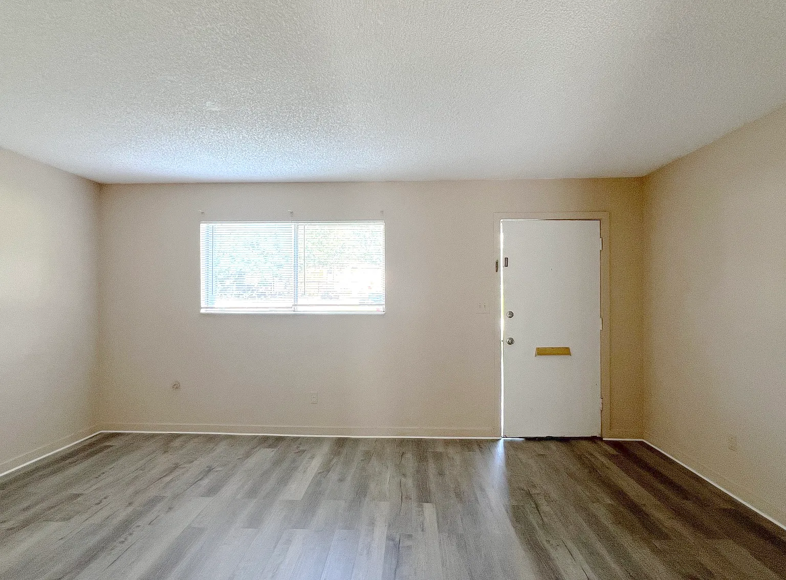 3758 Aristotle Avenue - 3768 — Photo 4