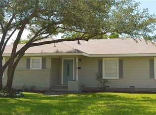 1103 Locust Ave, Victoria, TX 77901