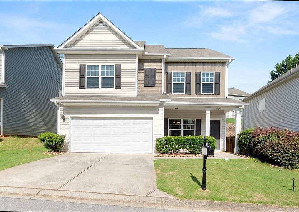 1st image of 351 Crescent Woode Dr