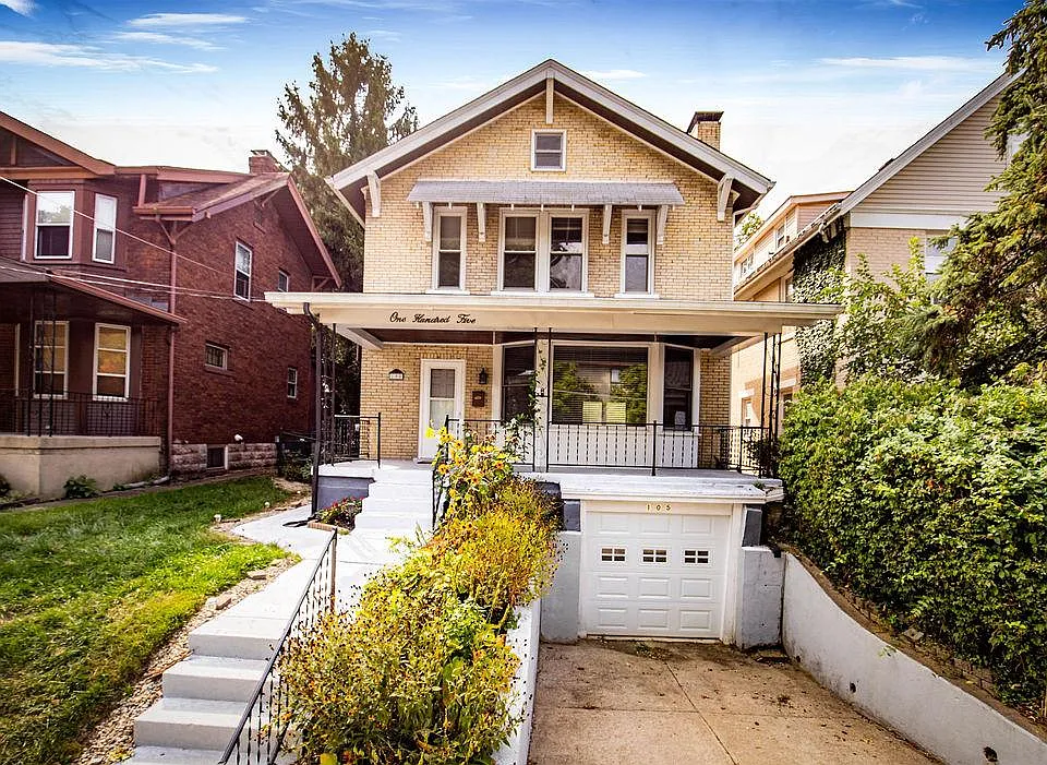 105 Albert St
