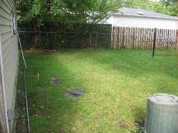 2nd image of 123 E Streamwood Blvd