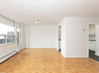 6200 Bathurst St #601, Toronto, ON M2R2A3