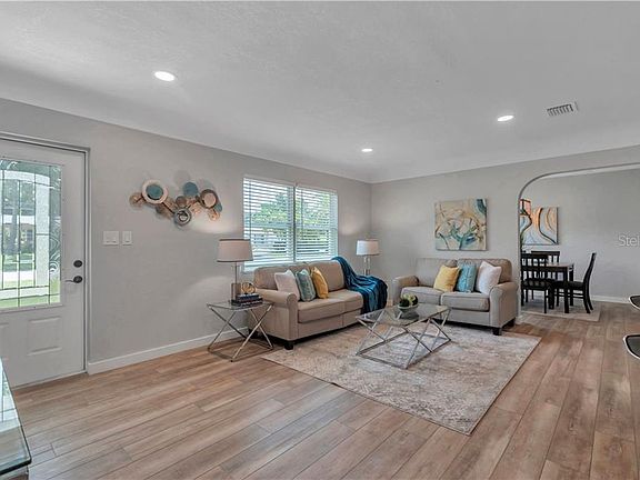 4th image of 721 66th Ave S