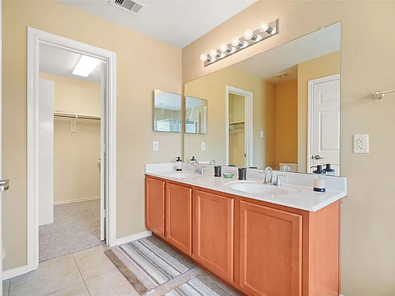 211 Bloomhill Pl — Photo 15