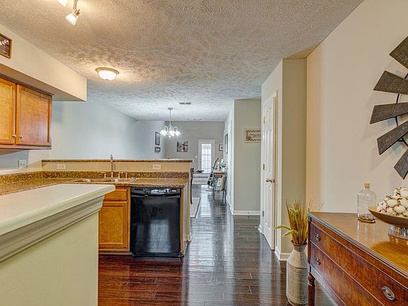 5th image of 4819 Laura Jeanne Blvd